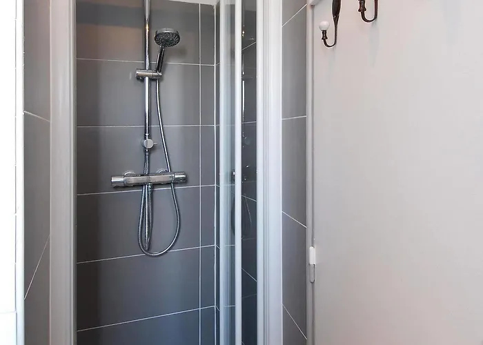 투리즘 포르트 드 베르사유 아모 아파트 *