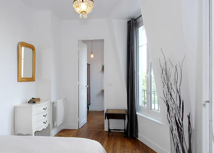 투리즘 포르트 드 베르사유 아모 아파트