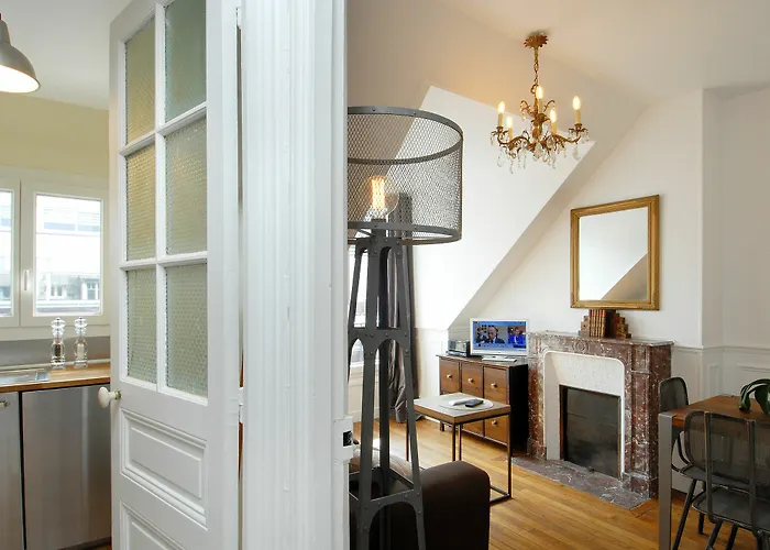 투리즘 포르트 드 베르사유 아모 아파트 *